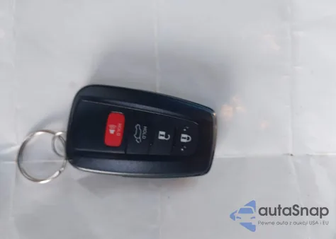 2021 Toyota Highlander Xle z USA, uszkodzony, nr VIN 5TDGZRBH2MS072445